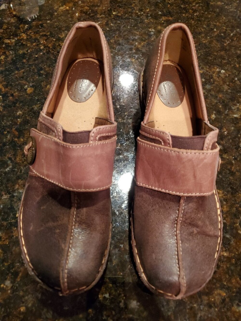 Softspots Leather Velcro Closure 2 inch heels Size 10M Brown Mules